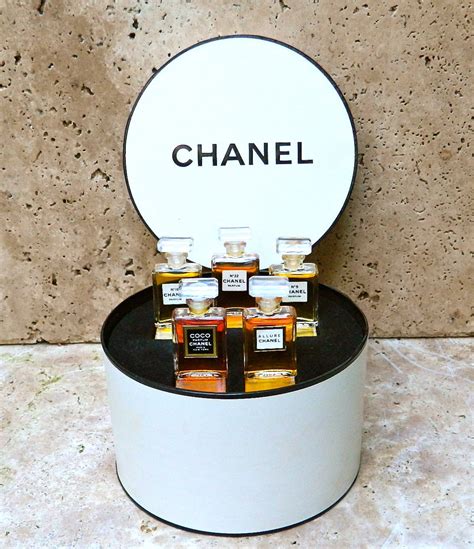 VINTAGE CHANEL PERFUME SET